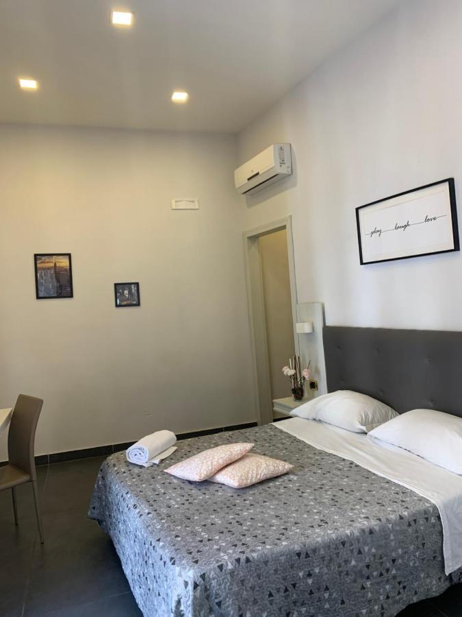 Alessandro Poerio 3* Naples