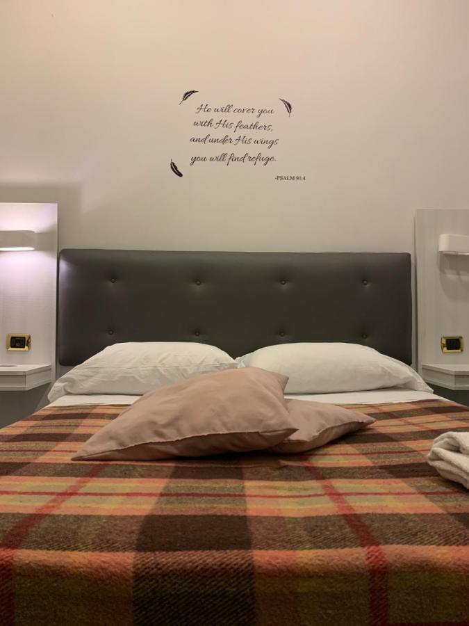 Hotel Alessandro Poerio 3*