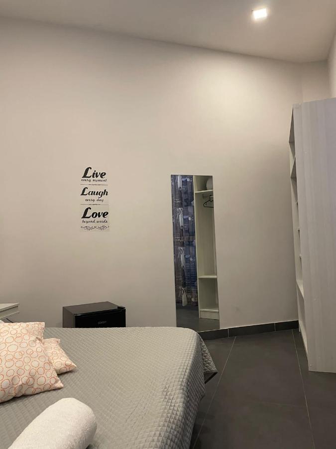 Alessandro Poerio 3* Naples